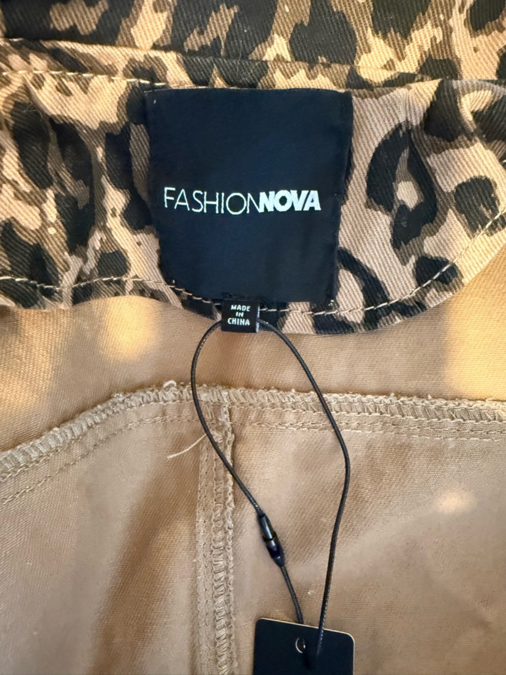 FASHION NOVA New Leopard Print Denim Trench Coat Pockets Buttons Size Medium - Picture 11 of 13